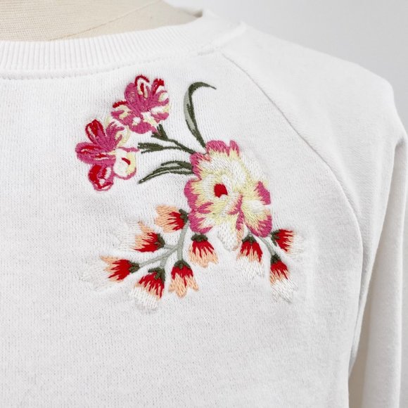 Betsey Johnson Womens White Embroidered Sweatshirt Size Medium M - Picture 3 of 8
